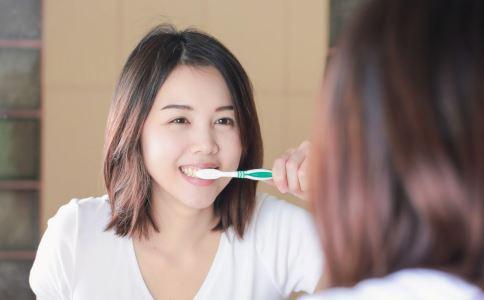 维持口腔健康不可以只靠刷牙，你还得坚持做好这5件事-第2张图片-爱薇女性网